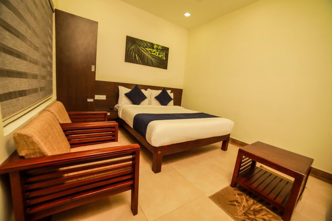 Golden Fern Resort Kanthalloor Bagian luar foto
