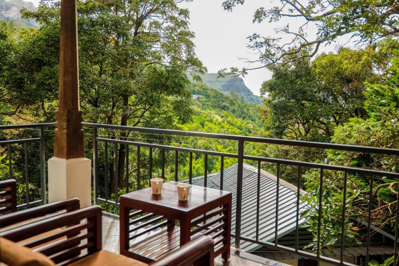 Golden Fern Resort Kanthalloor Bagian luar foto