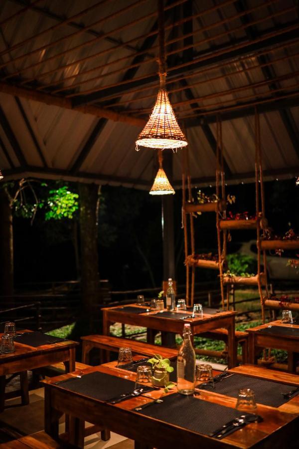 Golden Fern Resort Kanthalloor Bagian luar foto